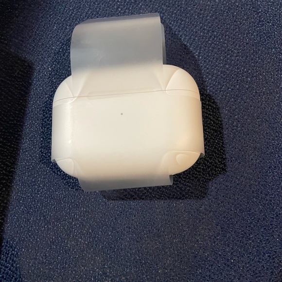 Got it for my birthday selling it because I already have one - Picture 2 of 4